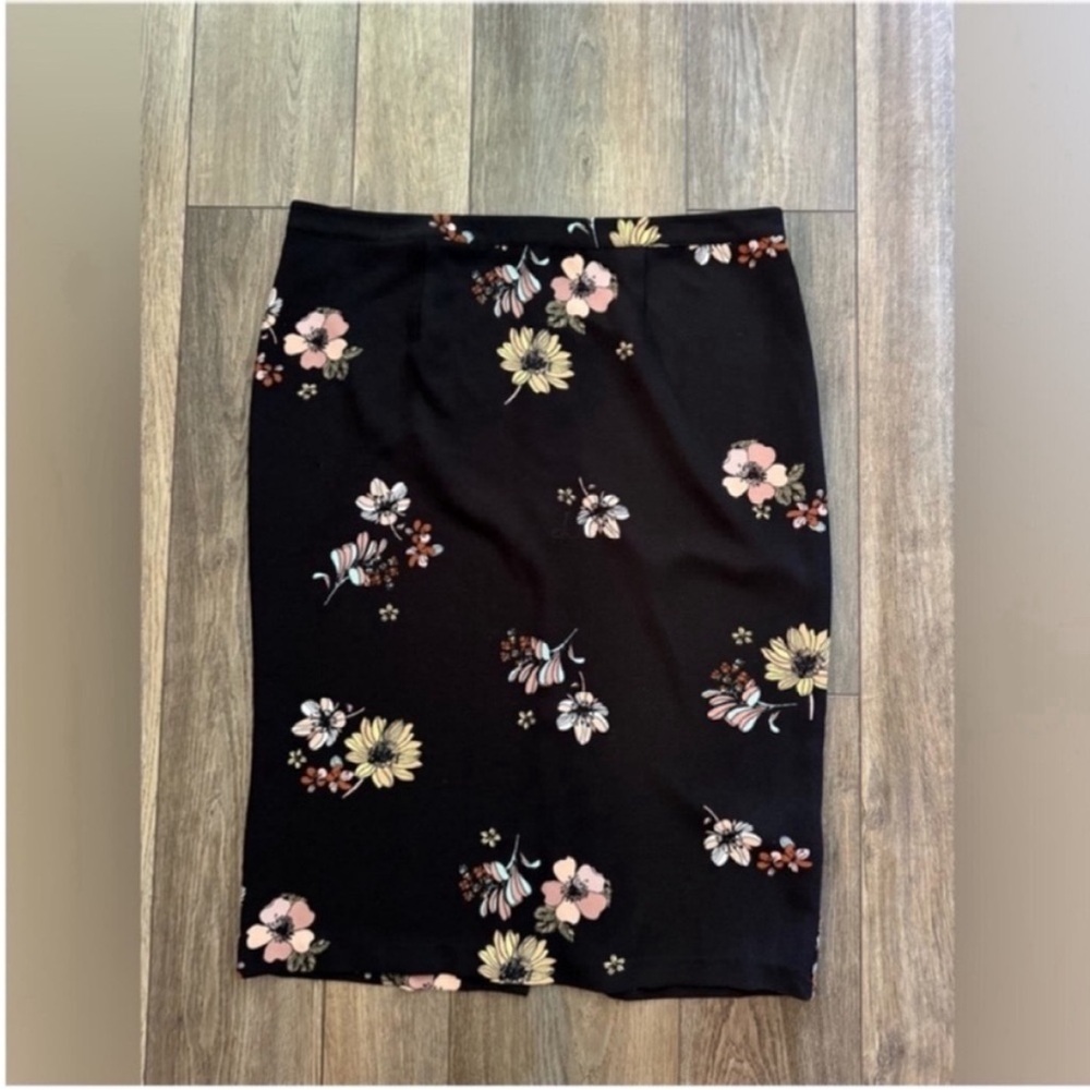 Who What Wear Women’s Black Floral Pencil Midi Skirt Size 18 W